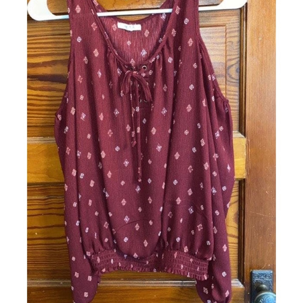 Open shoulder top
